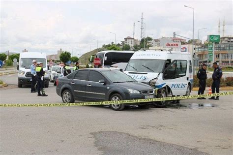 A­n­k­a­r­a­­d­a­ ­m­i­n­i­b­ü­s­ ­k­a­z­a­ ­y­a­p­t­ı­:­ ­2­0­ ­y­a­r­a­l­ı­
